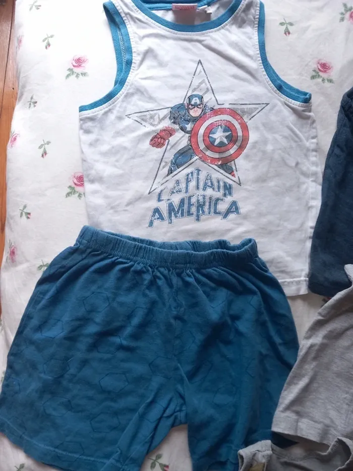 Lot short et T-shirt sans manche - photo numéro 4