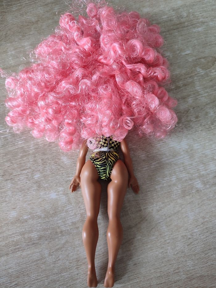 Poupée lol - photo numéro 4