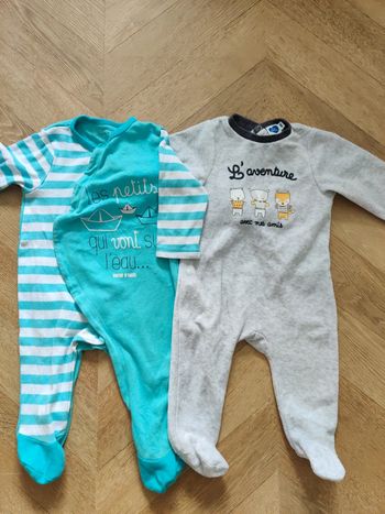lot de 2 pyjama  9 mois