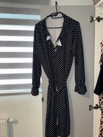 Robe noir et blanc taille 44-46