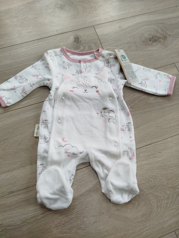 Pyjama petit béguin 1 mois 56 cm neuf - photo numéro 2