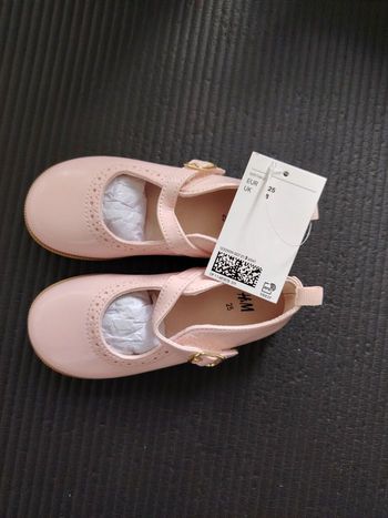 Babies neuves fille - pointure 25