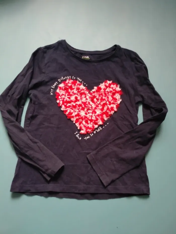 Haut manches longues taille 8 ans Kiabi