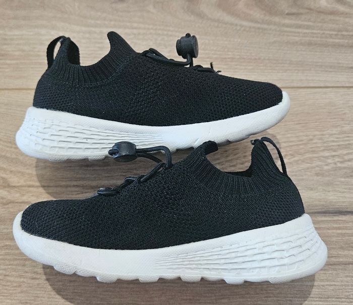 Baskets noires à semelles blanches garçon - Taille 24 - photo numéro 3