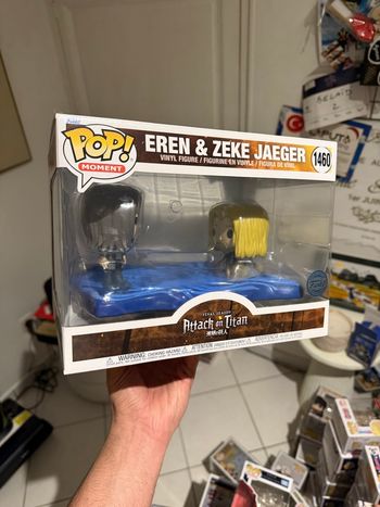 Funko Pop Eren VS Zeke Jaeger 1460 - Attack on titan