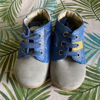 Chaussures bébé neuf