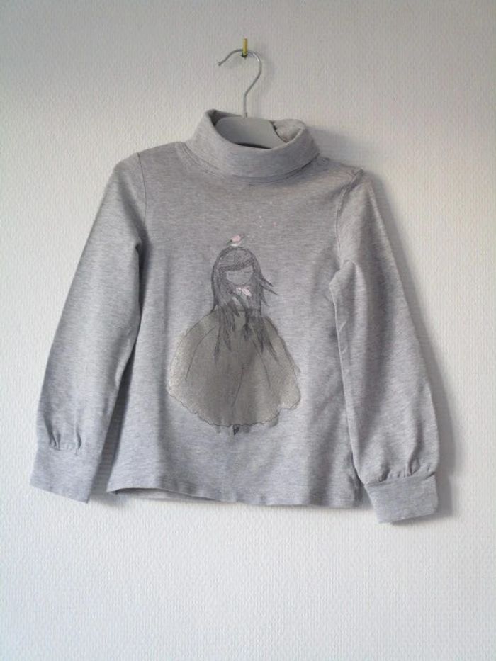 Sous-pull gris 5 ans TBE - photo numéro 2