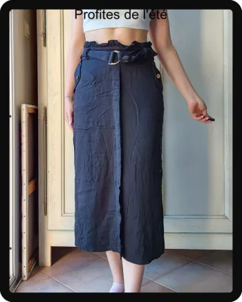 Jupe longue noire ceinturée taille haute