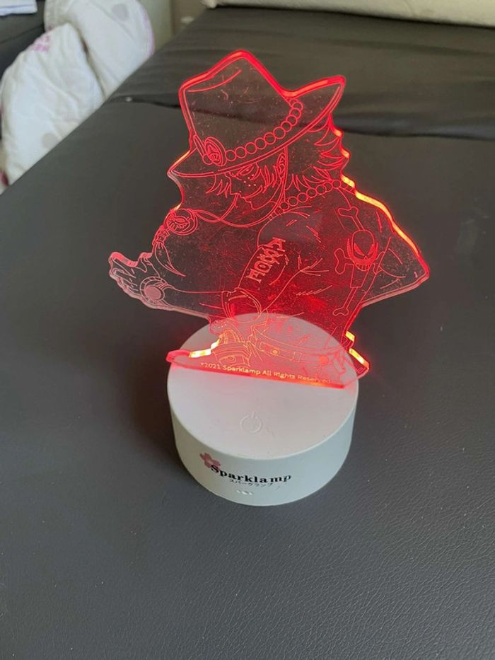 OnePiece Lampe Led Tactile a Piles - photo numéro 4