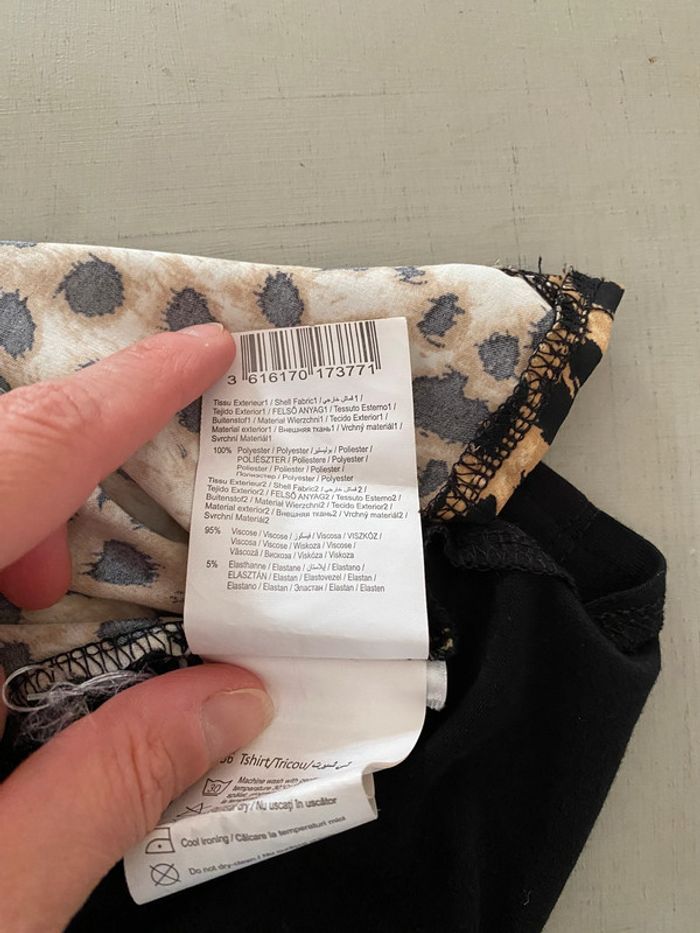 Tee shirt Camaïeu léopard 🐆 taille S/M col V - photo numéro 15
