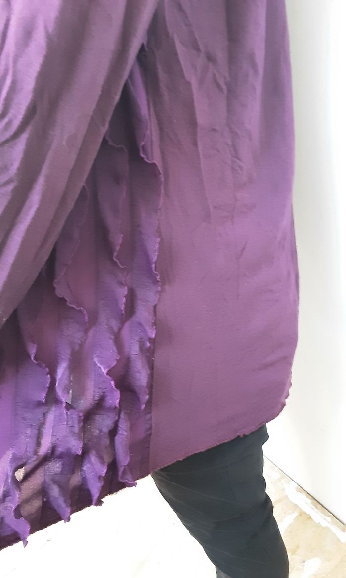 Haut / blouse violet  original devant  pour femme Taille 42/44 - photo numéro 5