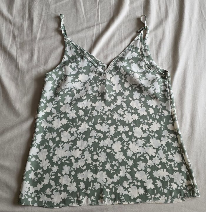 Primark Top Caraco Fluide Motif Fleuri Vert et Blanc 34 - photo numéro 2