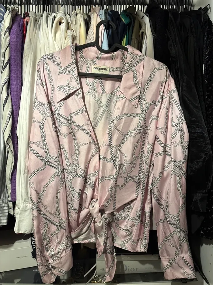 Chemise à nouer