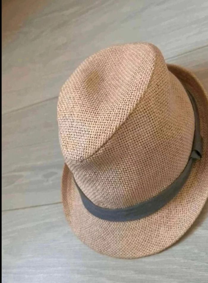 Chapeau  garçon H&M  taille  92cm  1/2 2  ans
