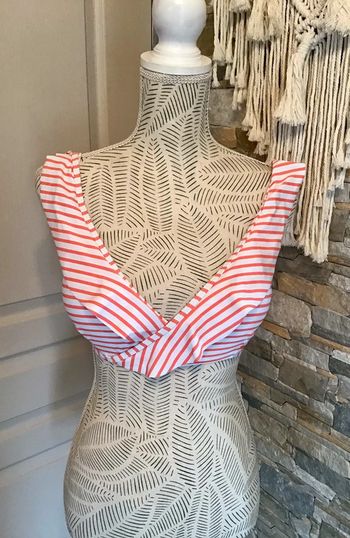 Soutiens gorge haut de maillot de bain croisé taille L Women Only