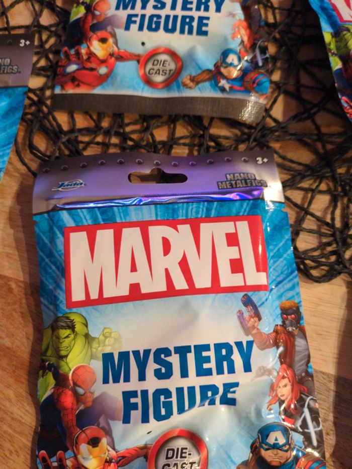 Lot de 5 figurines metal suprise marvel - photo numéro 3