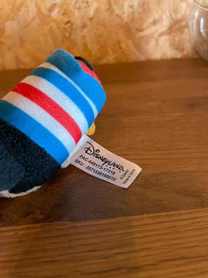 Tsum Tsum officiel Disneyland Paris Mickey Mouse Paris avec la tour effeil sur sa casquette - photo numéro 8