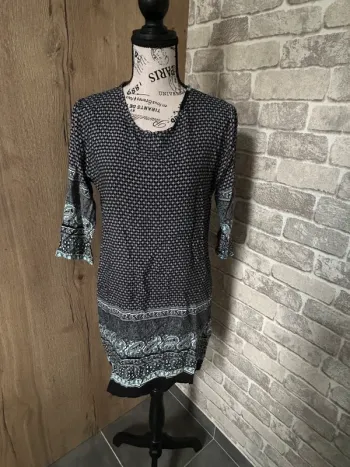 Robe imprimée taille 40