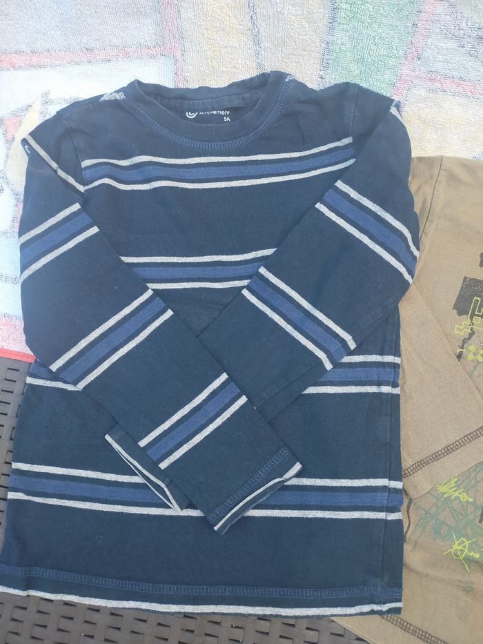 2 tee shirt manche longue 5 ans - photo numéro 3