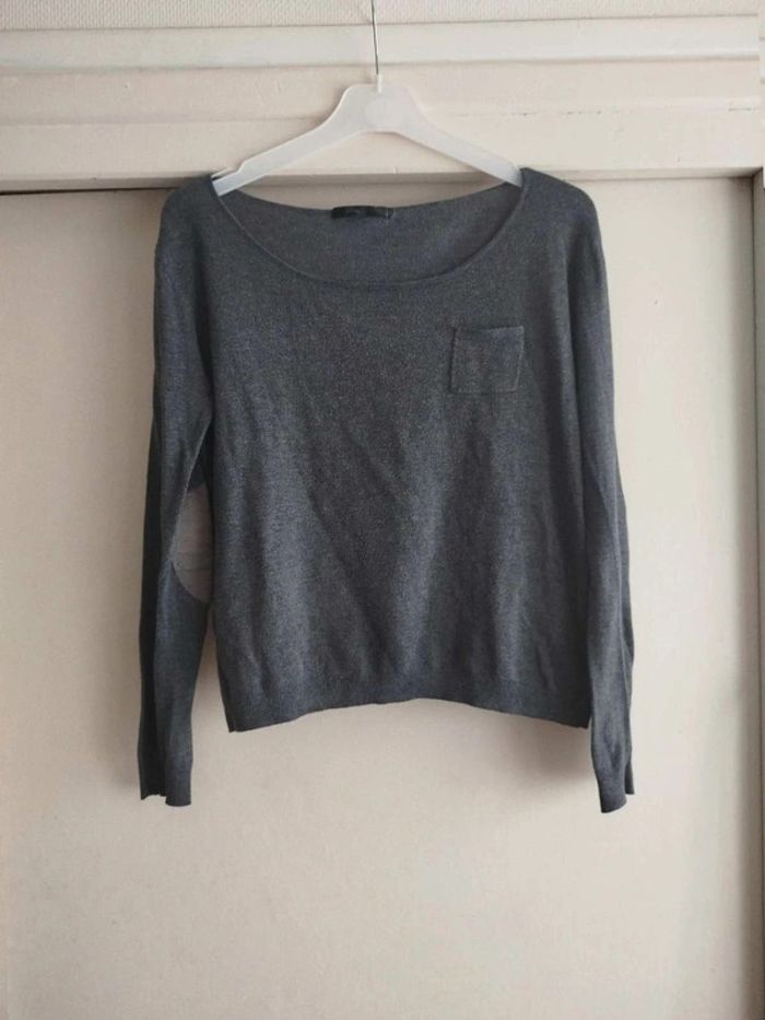 Pull  fin