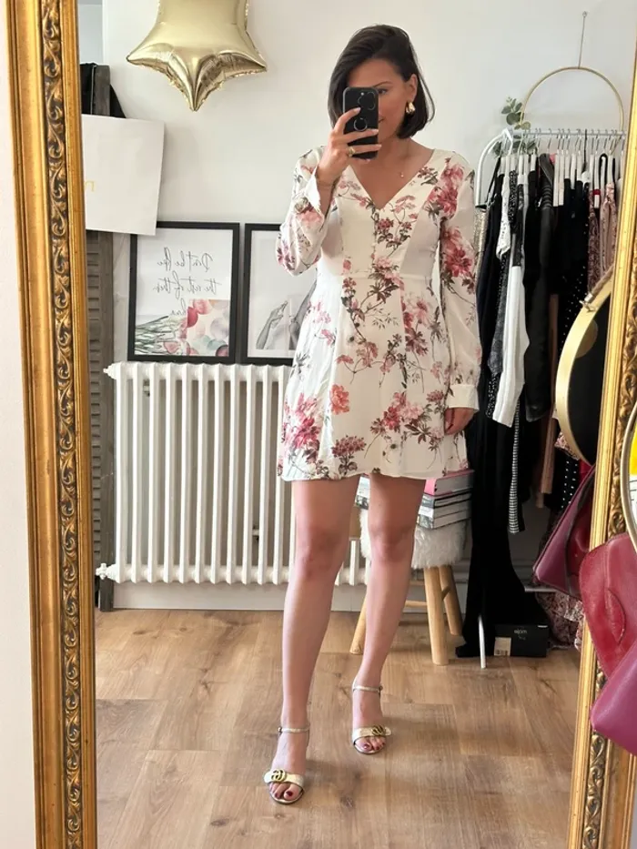 Robe The Kooples blanc cassé fleurie rose taille 36 - photo numéro 2