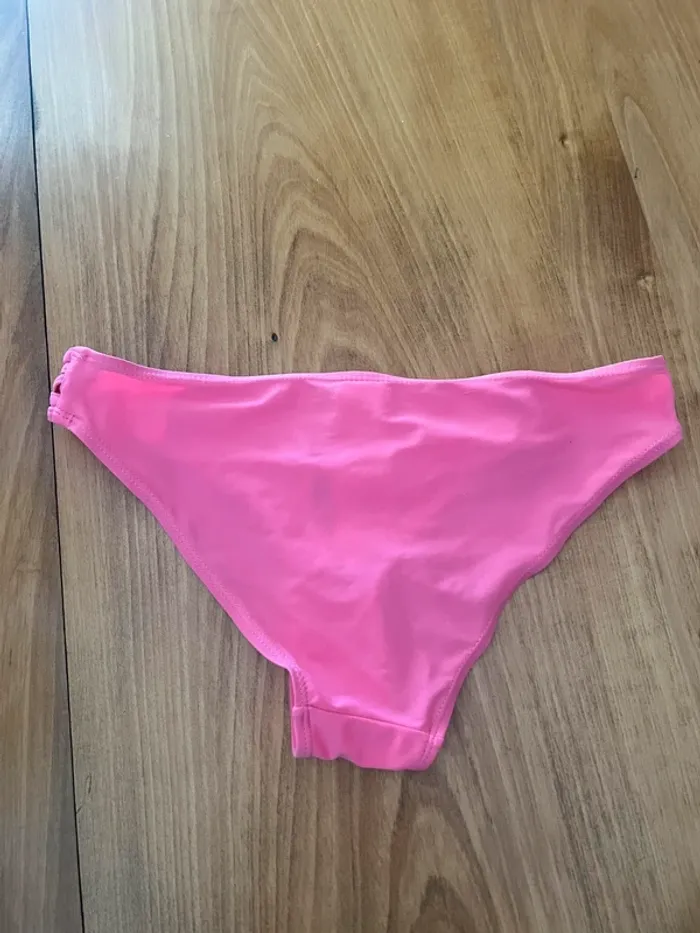 Bas de maillot T38 👙 - photo numéro 3