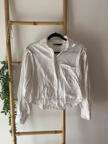 Chemise blanche à perles