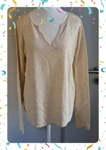 💛 pull taille L marque camaïeu neuf