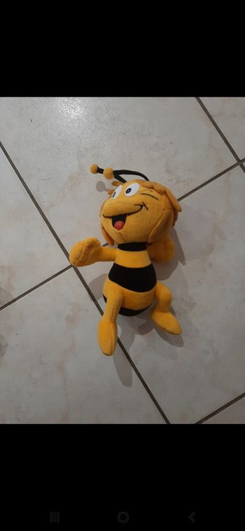 peluche dysney maya abeille
