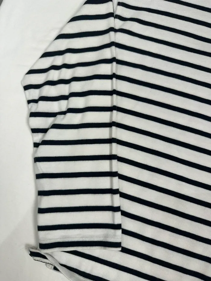 Pull Zara blanc à fines lignes bleu marine - photo numéro 4