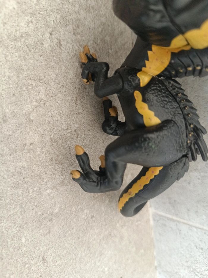 Indoraptor noir Jurassic world funko pop - photo numéro 5