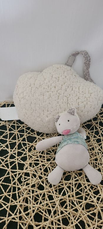 Doudou musical Moulin Roty