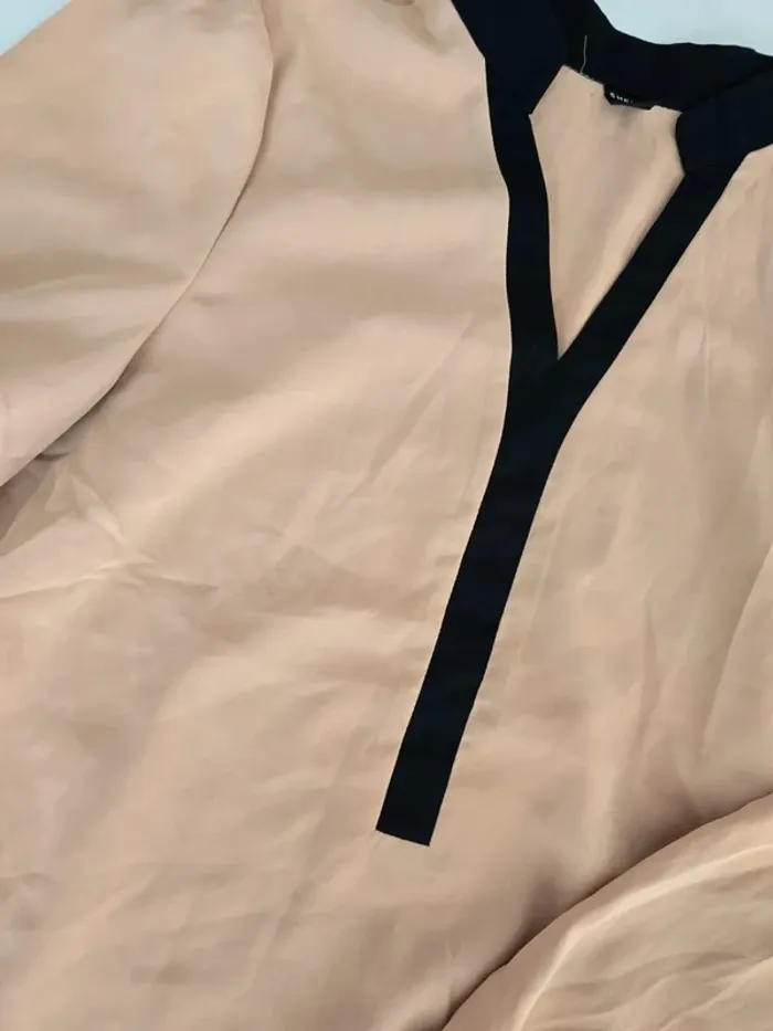 Chemisier beige et noir - photo numéro 2