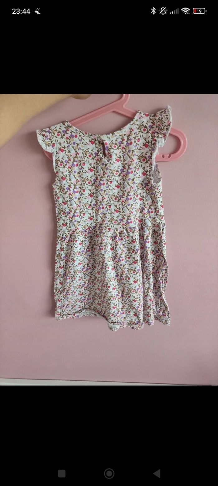 Robe fleurie 6/8 - photo numéro 4