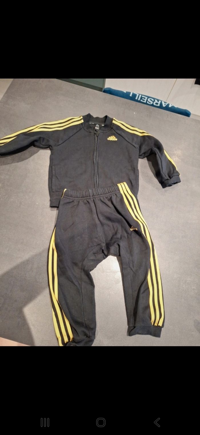 Ensemble jogging adidas