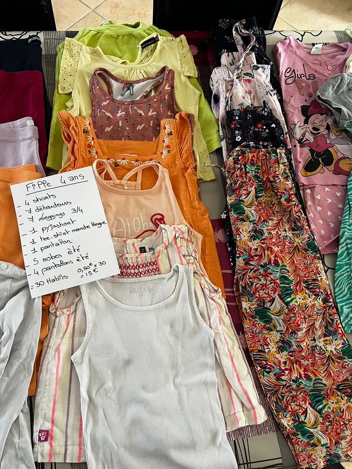 LOT DE VÊTEMENTS FILLE ÉTÉ 4 ANS - photo numéro 8