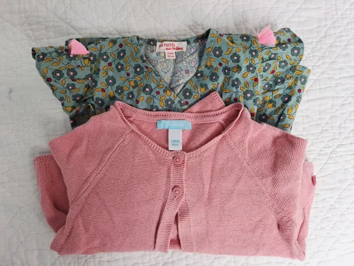 Lot Robe DPAM et Gilet Obaïbi 23 mois- Printemps/été