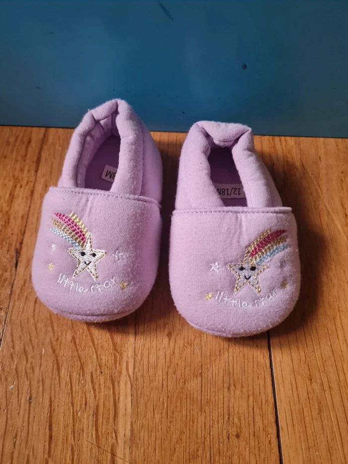 Chausson fille étoiles 12/18 mois