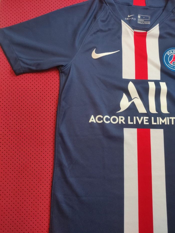 Maillot de foot PSG, Nike Authentique Officiel taille enfant 8/10 ans, Neuf - photo numéro 2