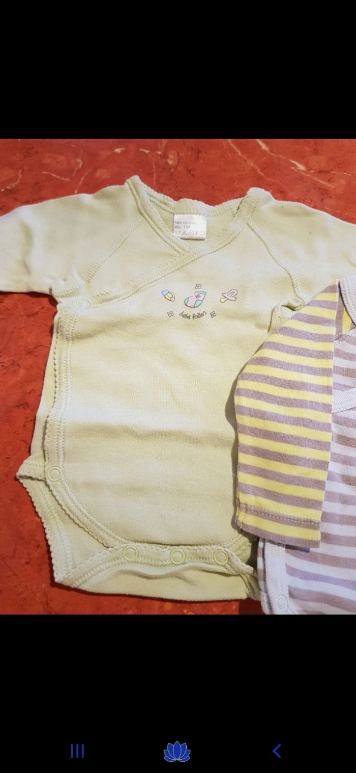 Lot de 2 bodies bébé taille 1 mois - photo numéro 2