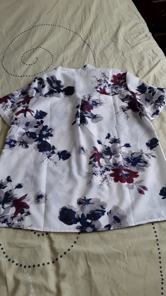 Blouse fleurie - photo numéro 4