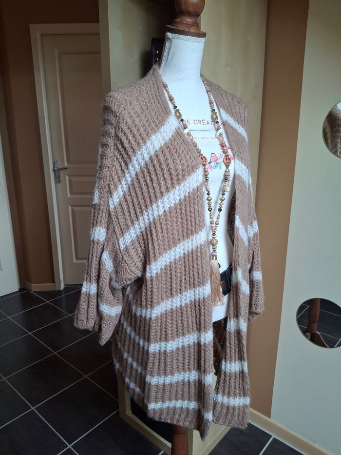 Gilet long camel rayé état impeccable - photo numéro 2