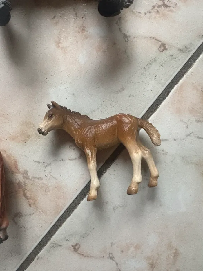 Lot 5 Figurines chevaux Schleich - photo numéro 6