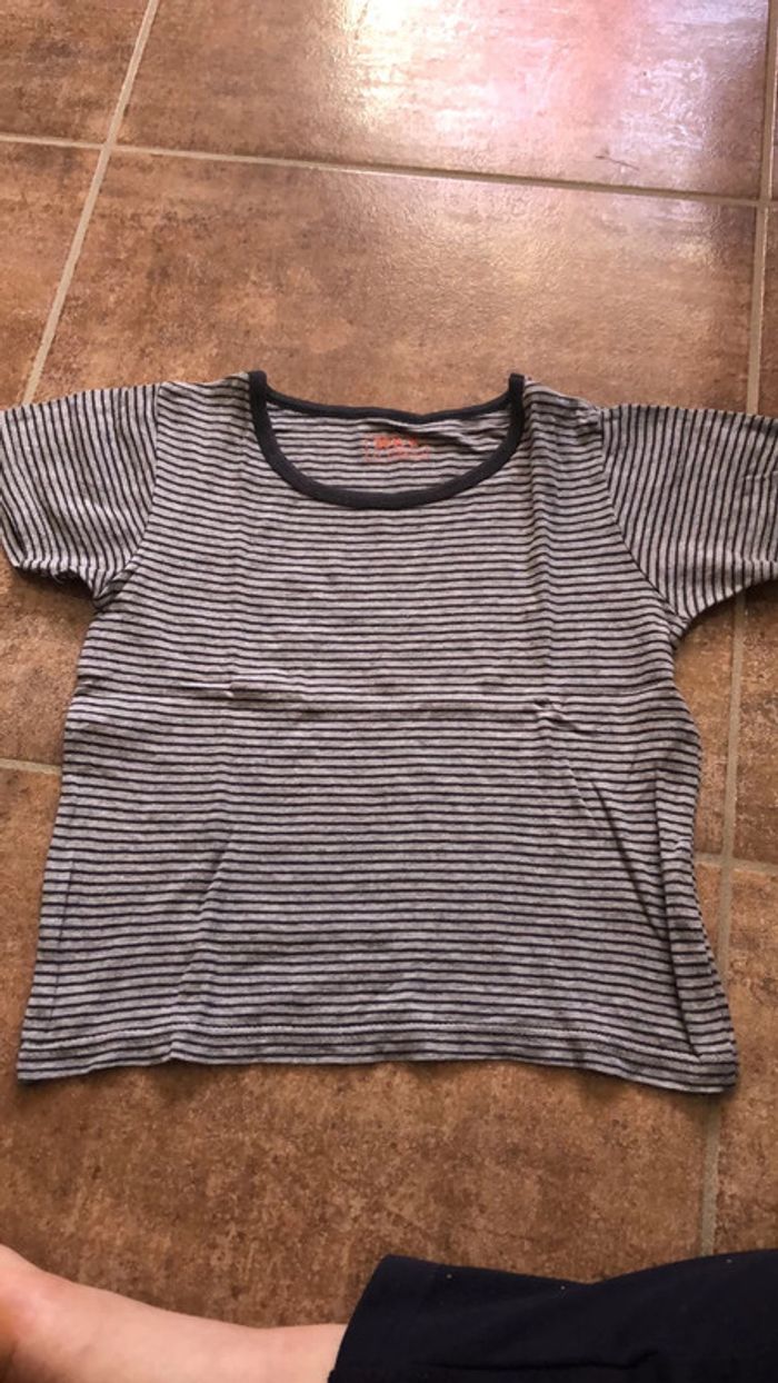 Lot de tee-shirts 👕 5A (*5) - photo numéro 7