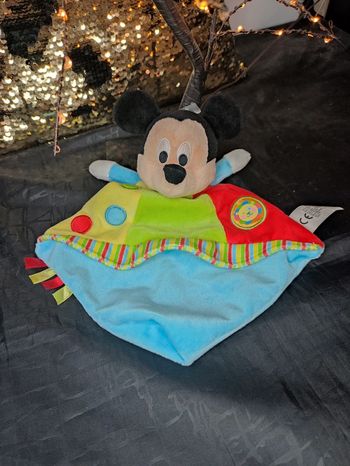 Doudou Mickey neuf