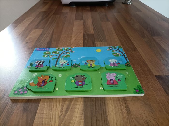 Puzzle 7 pièces bois Peppa Pig au parc - photo numéro 2