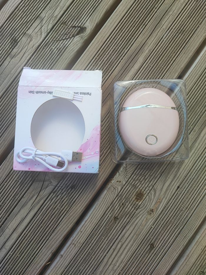 Rasoir électrique rechargeable - photo numéro 2