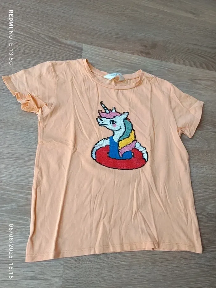 Magnifique tee shirt licorne h&M taille 8-10 ans