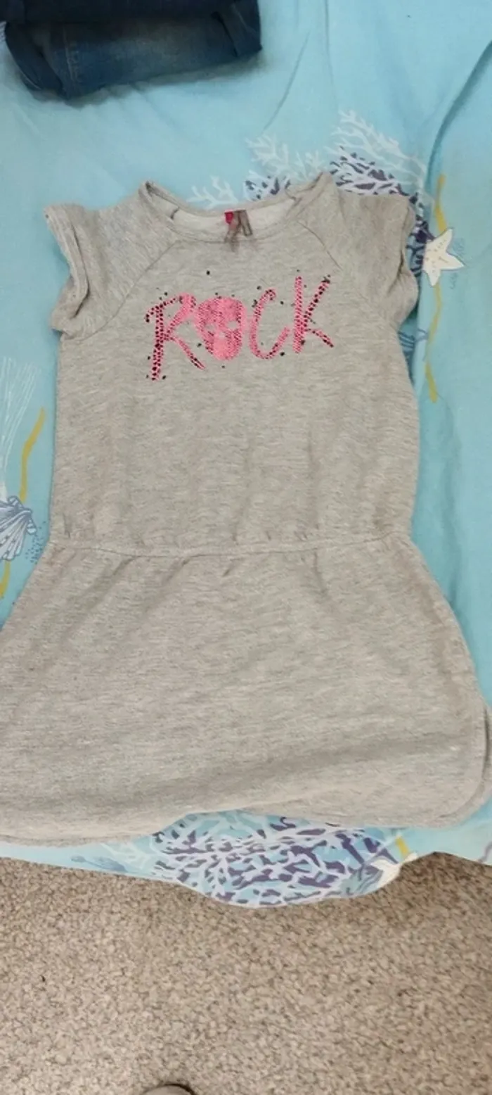 Robe courte