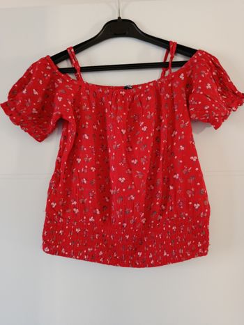 Haut marque Kiabi taille S ( 16 ans )